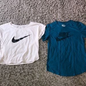 2 bundled Nike shirts